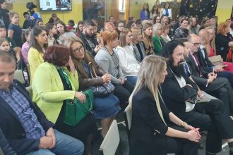 KOZMOS OSNOVNA ŠKOLA DALJ