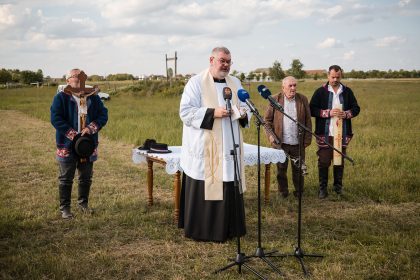 BLAGOSLOV ŽITNIH POLJA U ČEPINU