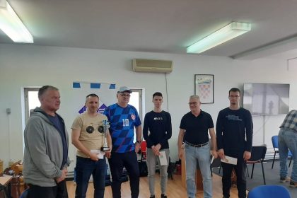 Dinko Huis pobjednik devetog  brzopoteznog turnira